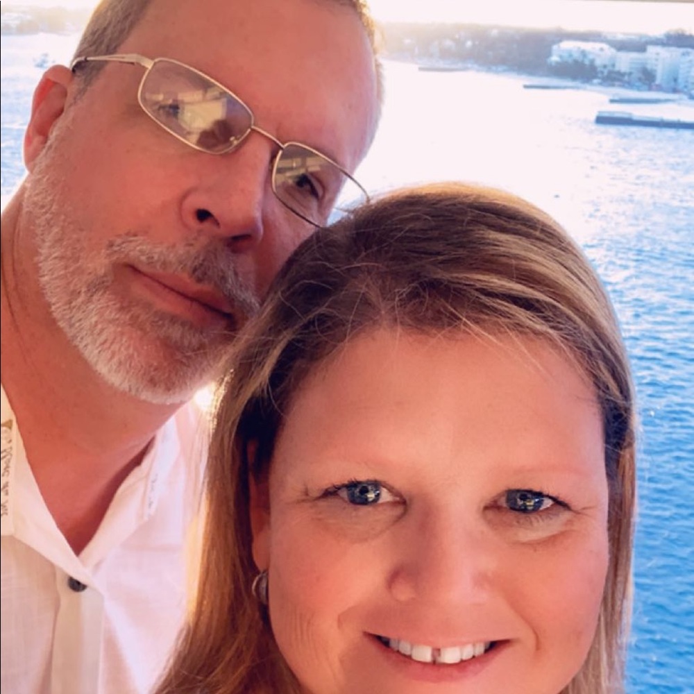 Meet your Posher, Claudia